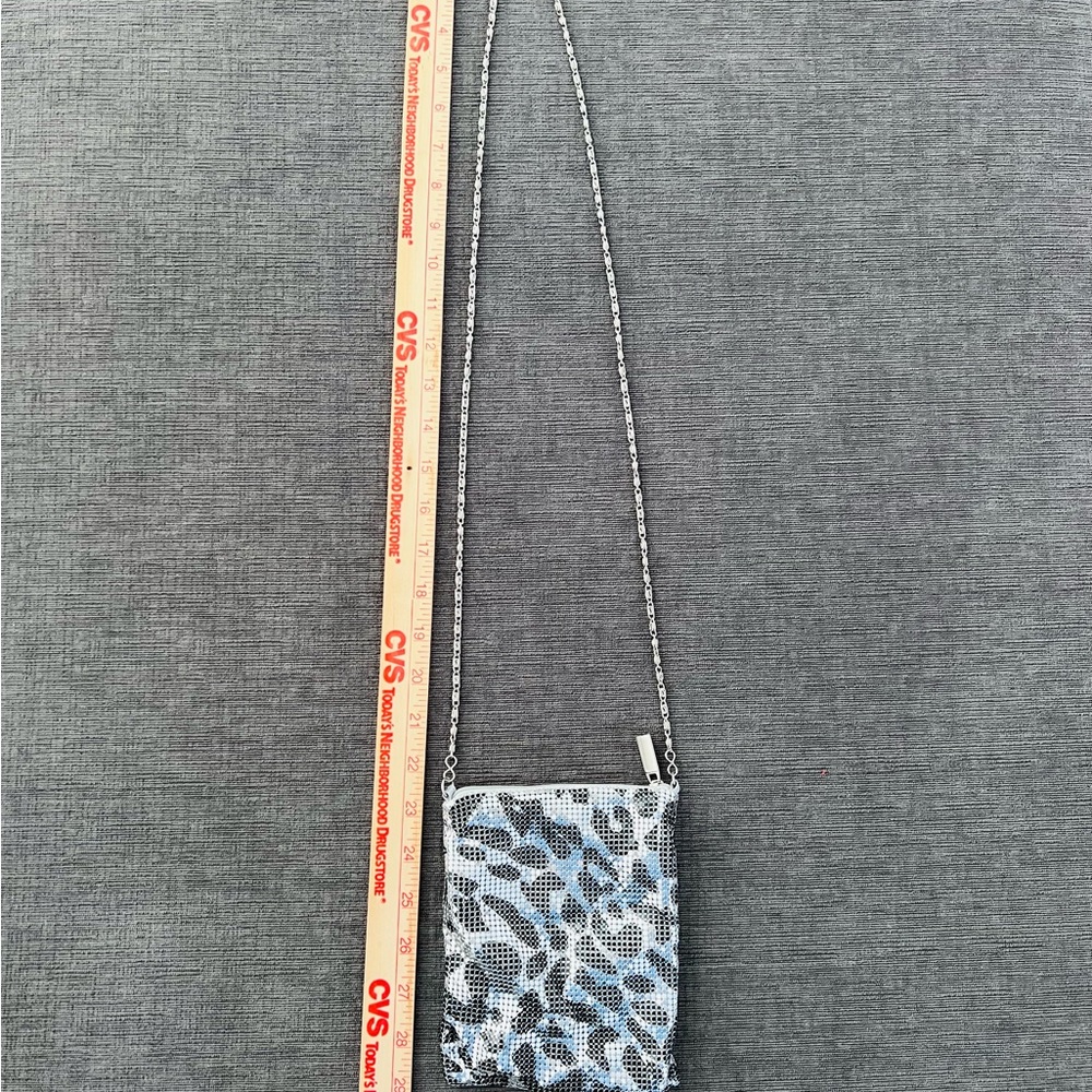 Metal Mesh Mini Crossbody Leopard Pattern - Picture 5 of 9
